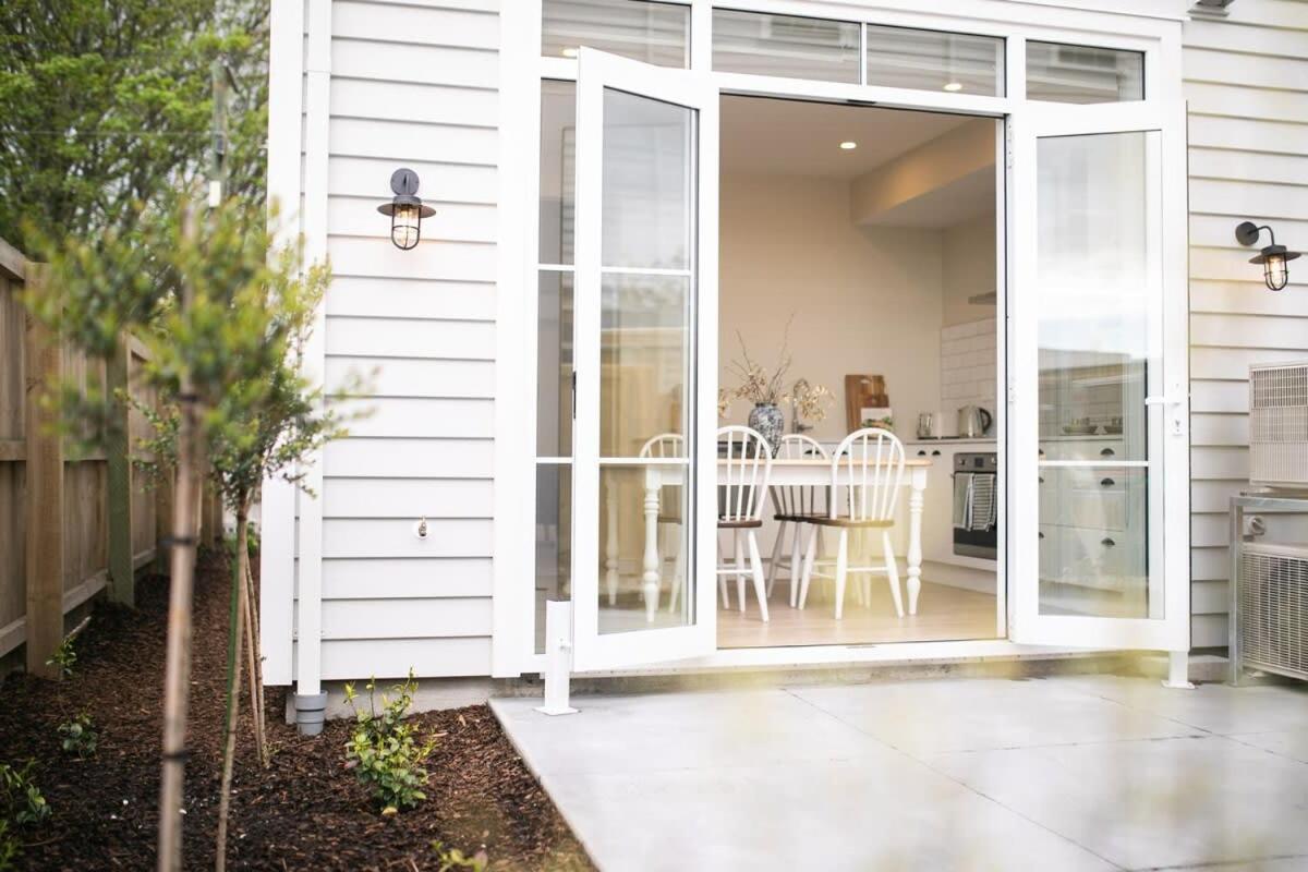Parkside Heritage Retreat 3-Bedroom Terrace Charm ไครสต์เชิร์ช ภายนอก รูปภาพ