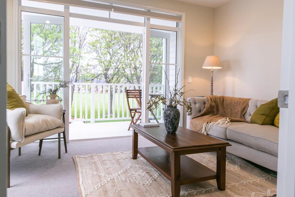 Parkside Heritage Retreat 3-Bedroom Terrace Charm ไครสต์เชิร์ช ภายนอก รูปภาพ