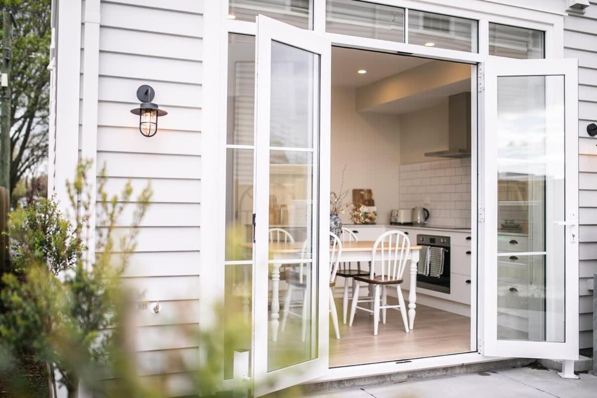 Parkside Heritage Retreat 3-Bedroom Terrace Charm ไครสต์เชิร์ช ภายนอก รูปภาพ